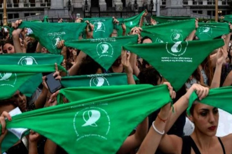 Argentinas en la calle por el aborto legal