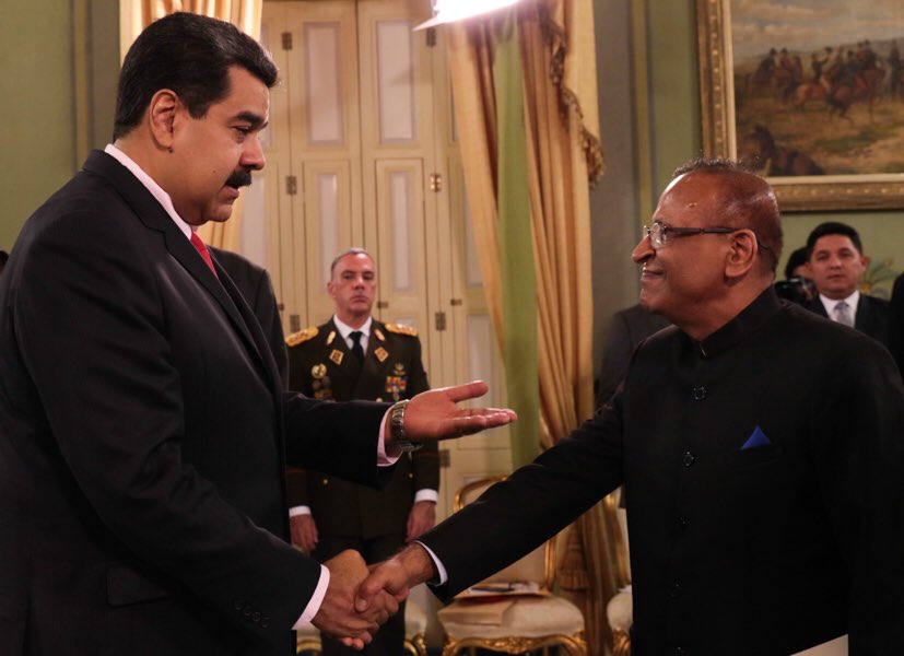 Presidente Maduro recibe las cartas credenciales del embajador de India, Rajiv Kumar Nagpal, en el Palacio de Miraflores