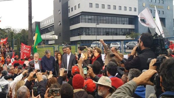 Fernando Haddad ofrece sus primeras declaraciones ya como candidato presidencial