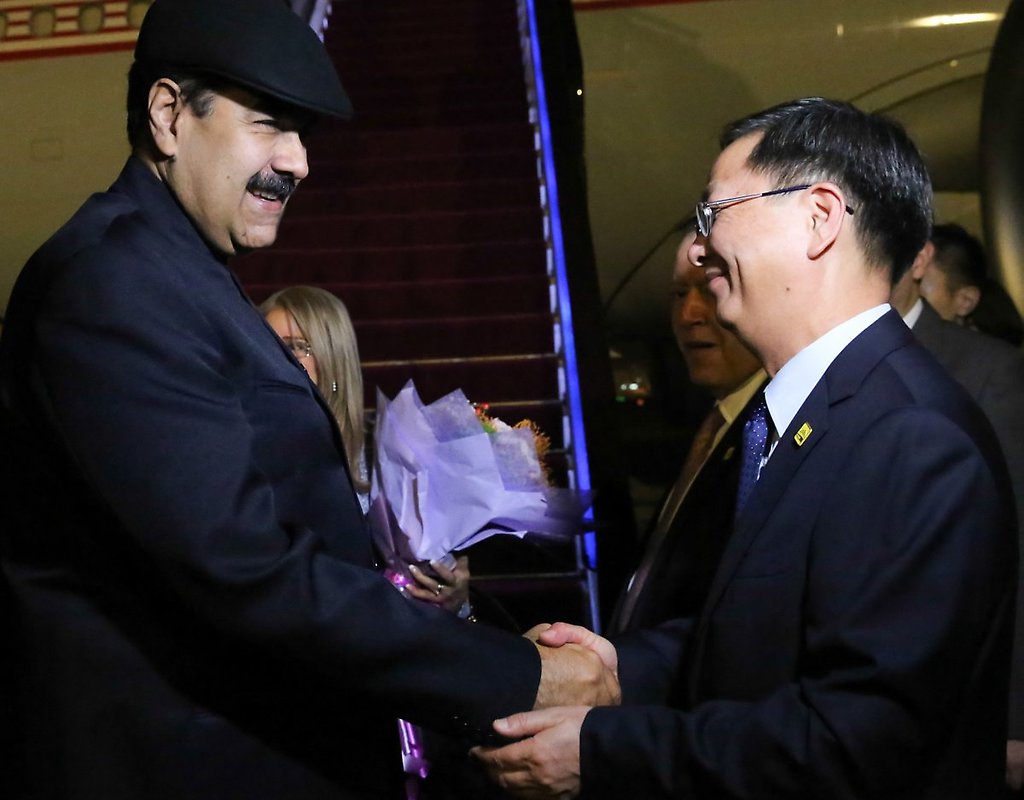 El presidente Maduro a su llegada a China