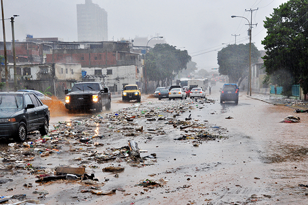 Las lluvias en Vargas ocasionaron obtaculización de las vías