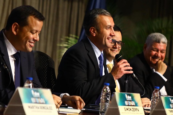 El Aissami afirmó que las transacciones con la criptomoneda y el petro se iniciarán como estaba previsto el 5 de noviembre.