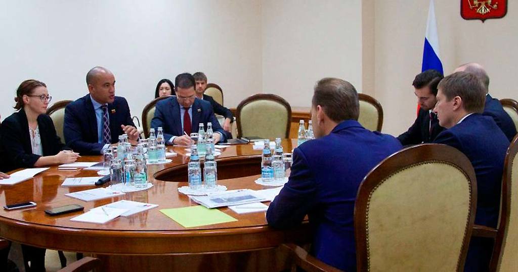 El gobernador de Miranda se reunió con el ministro de Inversiones e Innovaciones de la Región de Moscú, Vadim Khromov