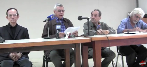 Rueda de prensa de la Plataforma ciudadana en defensa de la CRBV: Gustavo Márquez, Gonzalo Gómez, Héctor Navarro y Santiago Arconada.