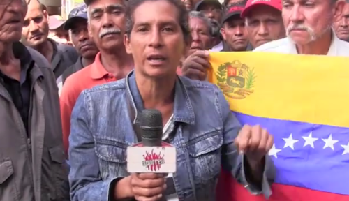 Beatriz Carrasquel del estado Monagas: señor Presidente acuérdese de nosotros...somos chavistas, chavistas, desde el presidente Chávez y ahora señor Presidente estamos con usted, aquí y a donde usted vaya, desde ahorita hasta siempre.  

Le pedimos señor Presidente que se pronuncie