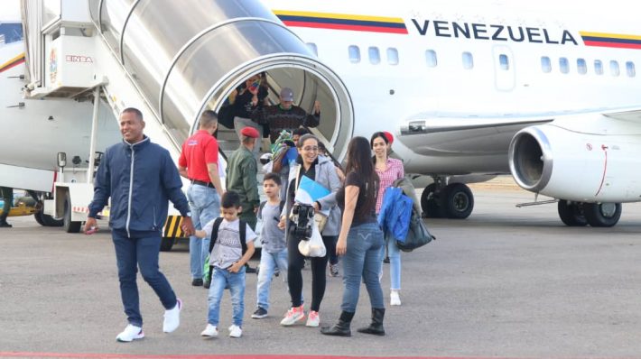 Venezolanos llegan al país tras acciones xenofóbicas en Ecuador
