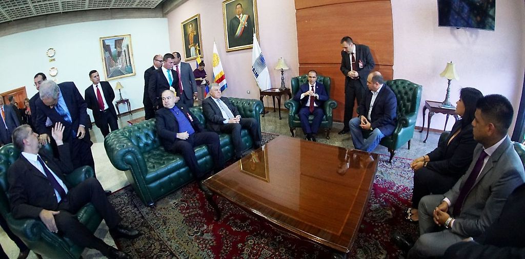 Canciller Arreaza recibe a Delegaciones de Rusia Belarús y Argelia.