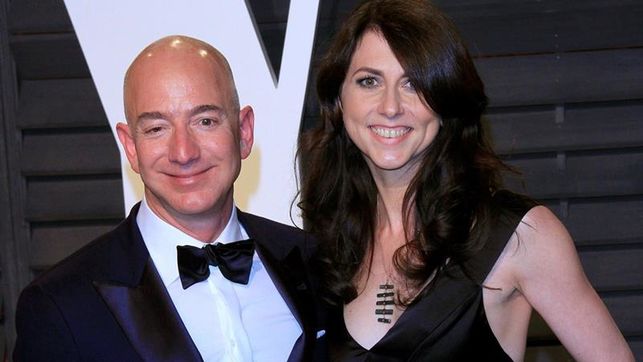 Bezos con su esposa MacKenzie