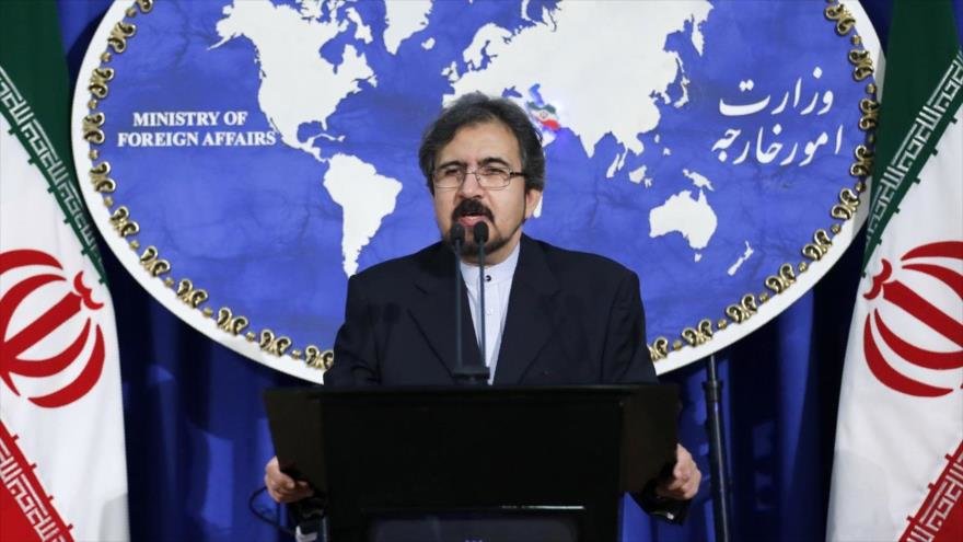 El portavoz del Ministerio de Exteriores de Irán, Bahram Qasemi, habla en una rueda de prensa en Teherán, capital persa.