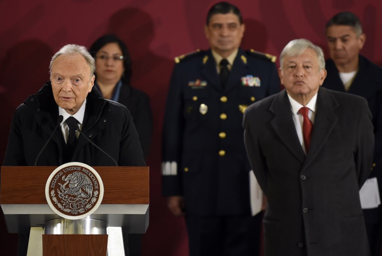 López Obrador acompañado por el Fiscal General de México, Alejandro Gertz