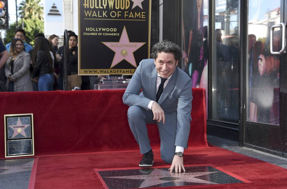 Gustavo Dudamel inaugura su estrella en el Paseo de la Fama de Hollywood