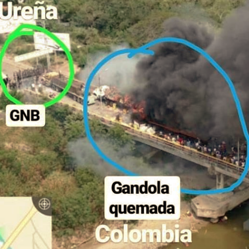 Imágenes de las gandolas incendiadas en el lado colombiano