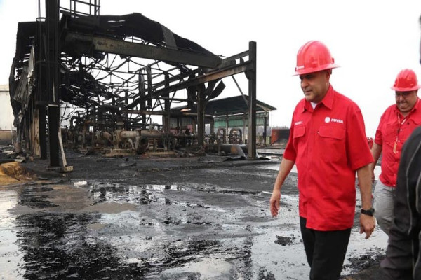 El ministro de petróleo de Venezuela, Manuel Quevedo, recorrió la estación petrolera que fue objeto del atentado. Monagas, Venezuela, 19 de febrero de 2019.