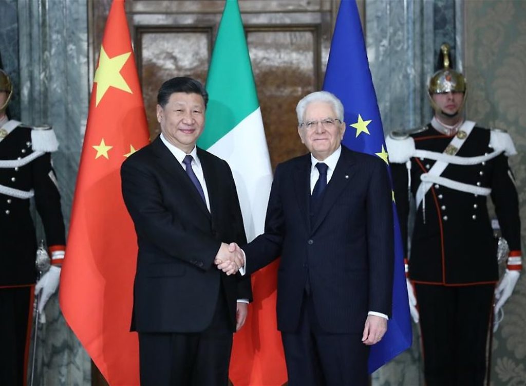 El presidente de China, Xi Jinping y su homólogo italiano, Sergio Mattarella