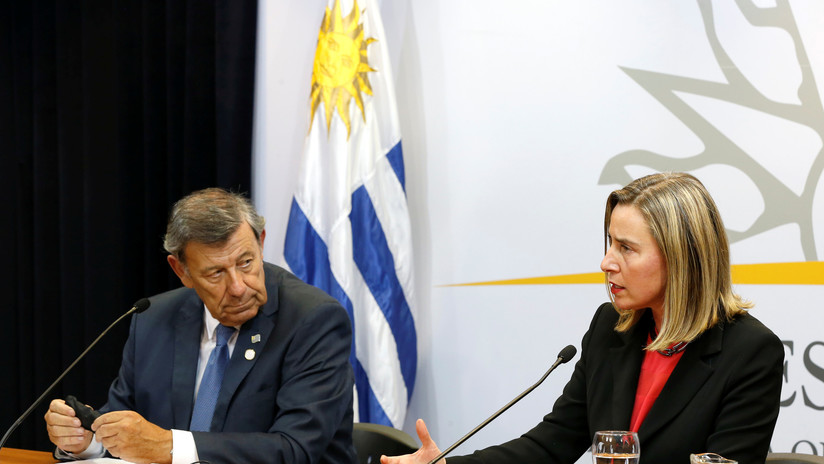 Federica Mogherini, representante de la UE, y el canciller de Uruguay, Rodolfo Nin Novoa