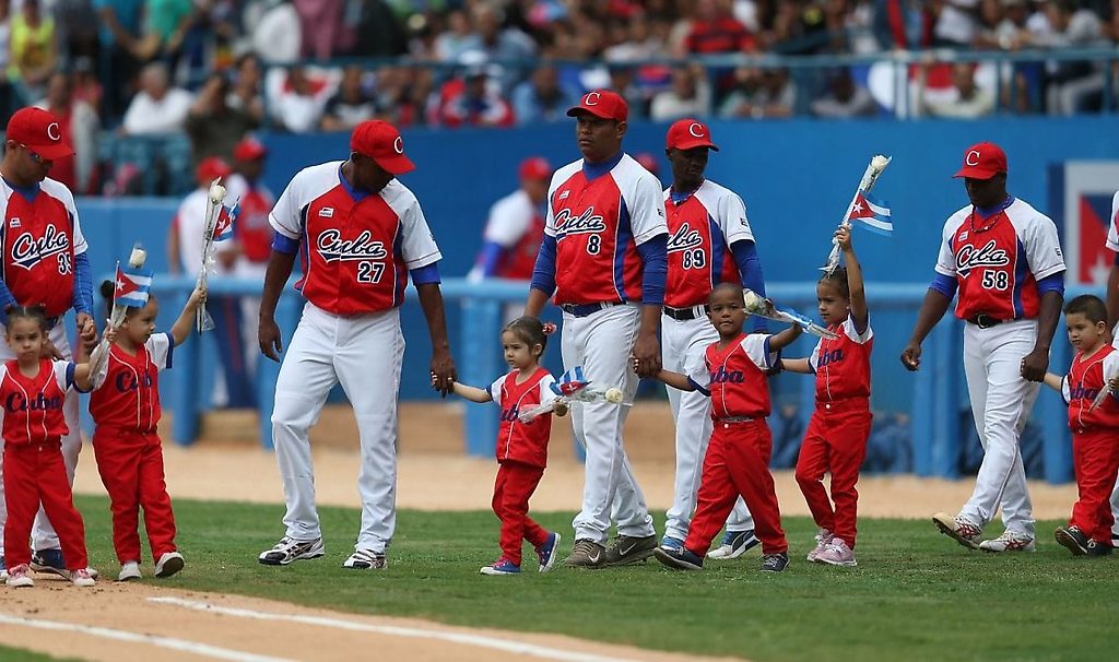 EEUU estudia bloquear un acuerdo entre Las Grandes Ligas de Béisbol (MLB) y Cuba para reducir sus nexos con Venezuela.