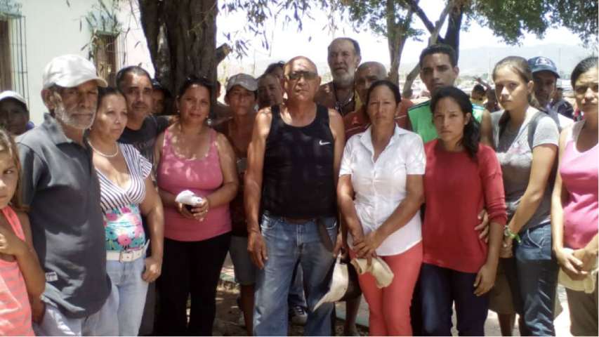 Familiares pescadores Juan Griego
