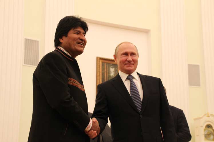 Evo Morales y Putin en Rusia