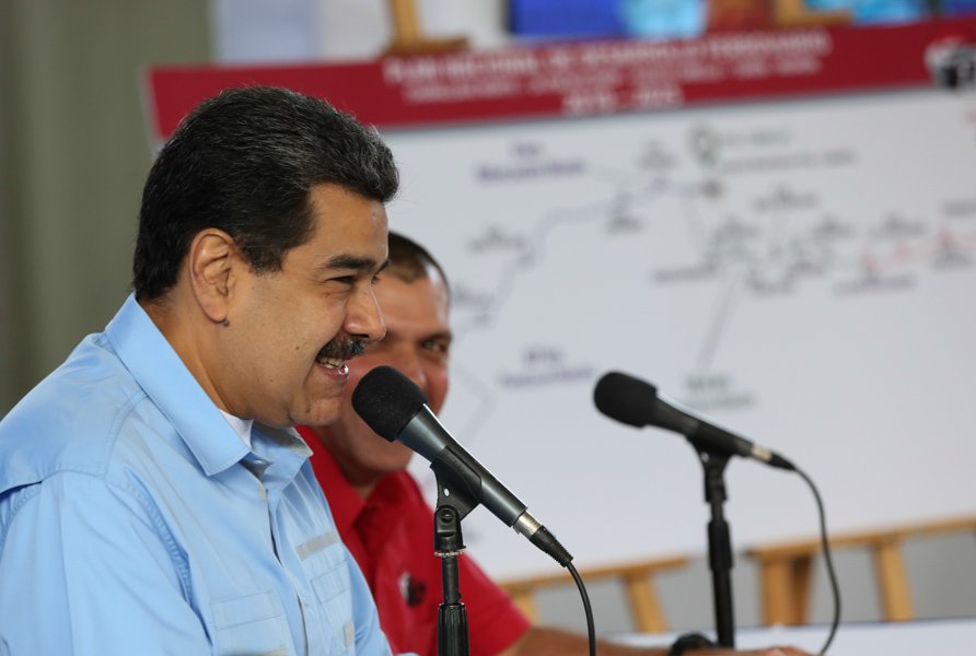 Presidente Maduro, en el acto de clausura del I Encuentro de Articulación y Complementación Productiva Nacional del Motor Automotriz