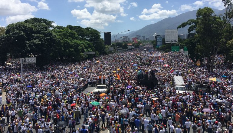 1 millón de personas se estiman participan en protestas anti roselló