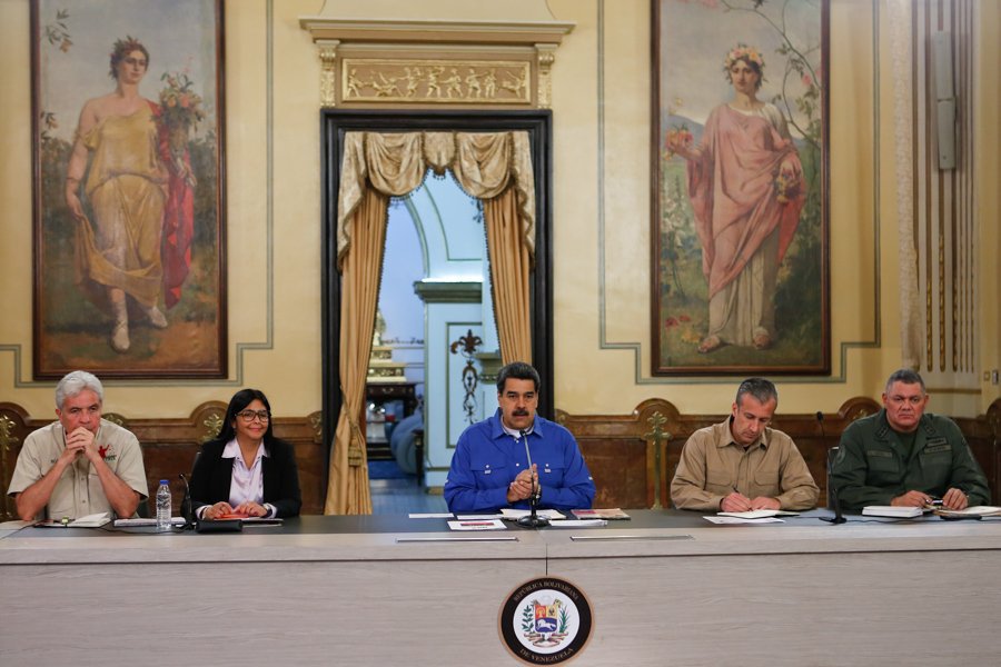 Presidente Maduro desde el Palacio de Miraflores, en Caracas, durante una reunión de trabajo con el sector productivo