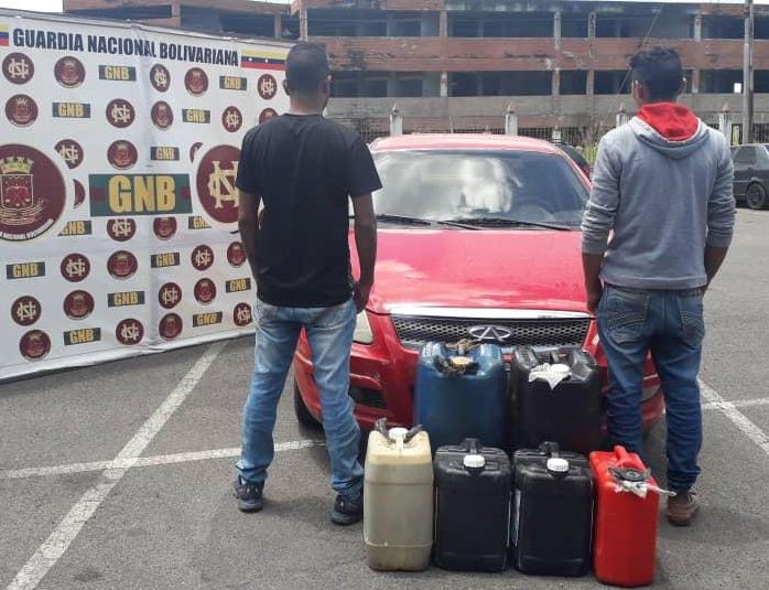 capturó a dos ciudadanos por contrabando de combustible en el estado Bolívar