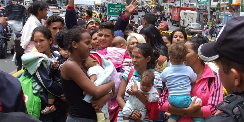 Crece la inmigración ilegal de venezolanos en Perú.