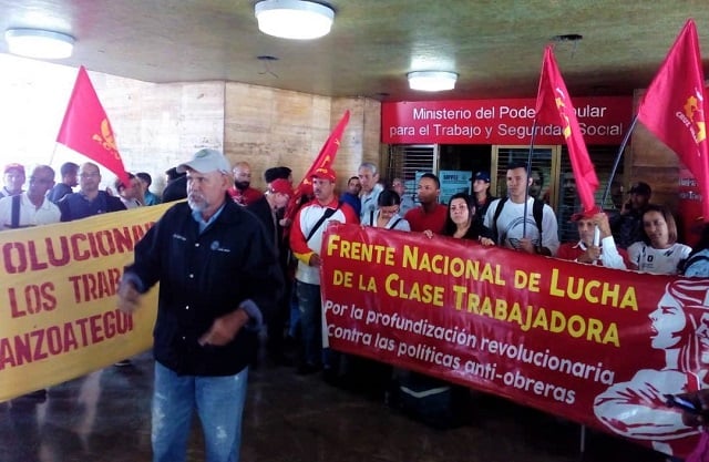 FNLCT ha venido realizacndo protestas ante el Min del Trabajo contra el Memorando 2792, en defensa del salario, las convenciones colectivas y derechos laborales