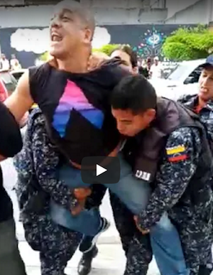 Oswaldo Rivero, Cabeza de Mango, uno de los conductores del programa Zurda Konducta que se transmite en Venezolana de Televisión, el canal ocho, el canal de todos los venezolanos, quien fue detenido y requisado, maltratado por una comisión de la Policía Nacional Bolivariana