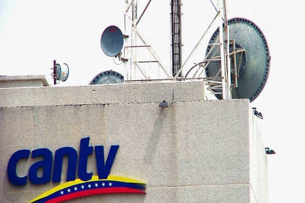 El costo del servicio de Internet de Cantv oscila entre Bs 635.887,50 para el plan de 1,0 MB (0,35 dólares) y Bs 23.083.551,21 para el plan 22 MB (13 dólares).