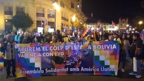 Se movilizan en Valencia contra el Golpe de Estado en Bolivia