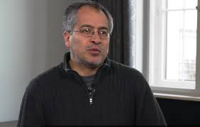 Mario Rodríguez vive en El Alto, Bolivia, donde forma parte del equipo de Wayna Tambo y de su estación de radio comunitaria