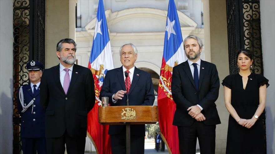Piñera anuncia medidas que criminalizan las protestas