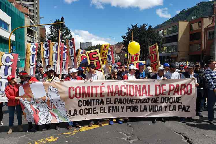 https://www.aporrea.org/imagenes/2019/12/comit_de_paro_en_colombia_impulsa_ms_acciones_de_protesta.jpg