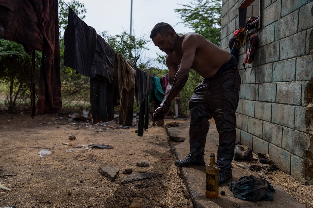 “Estamos sufriendo con el derrame de petróleo“, dice Ernesto Luano