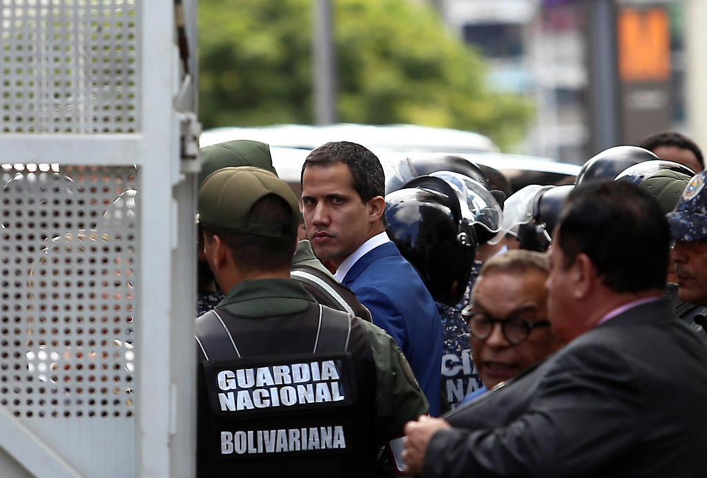 Imagen de Guaidó a quien presúntamente no dejaron entrar a la AN