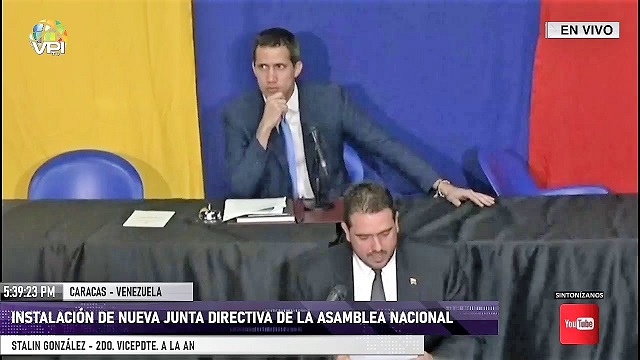 Guaidó, es ratificado por una parte de una Asamblea Nacional fracturada, que ahora se volvió "bicéfala"