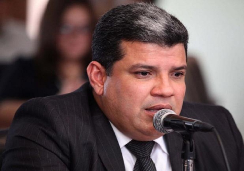 el presidente de la Asamblea Nacional (AN), Luis Eduardo Parra.