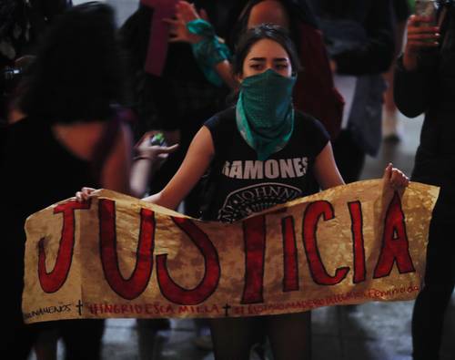 En la marcha del 14 de febrero del metro La Raza a la alcaldía Gustavo A. Madero por el feminicidio de Ingrid