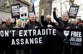 Protestas en Reino Unido en contra de la extradición de Julian Assange