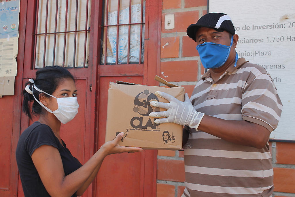 Entrega de cajas CLAP a la comunidad de Guarenas