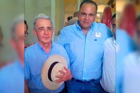 Álvaro Uribe con el "Ñeñe"