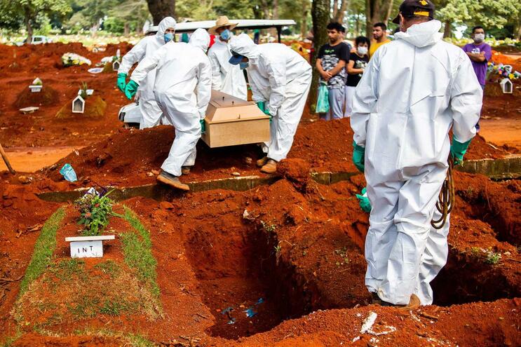 Cementerio de Vila Formosa, em São Paulo, Brasil