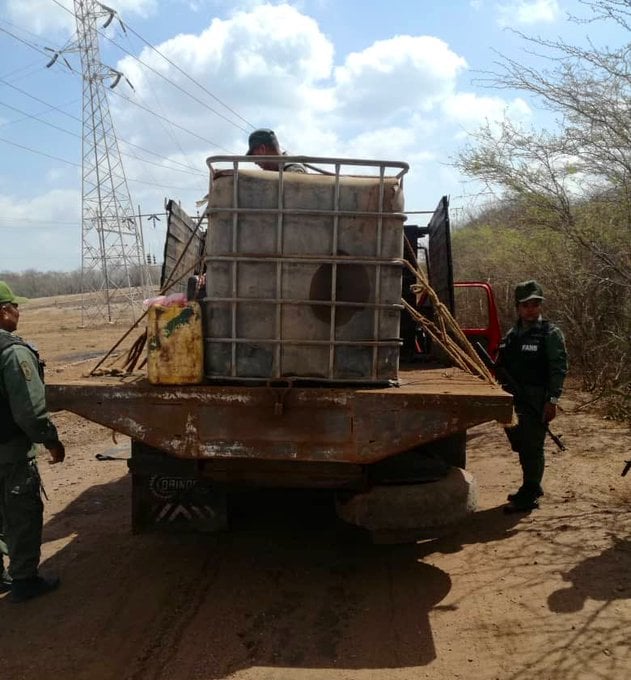 https://www.aporrea.org/imagenes/2020/05/camin_tanque_gasolina-34.jpg