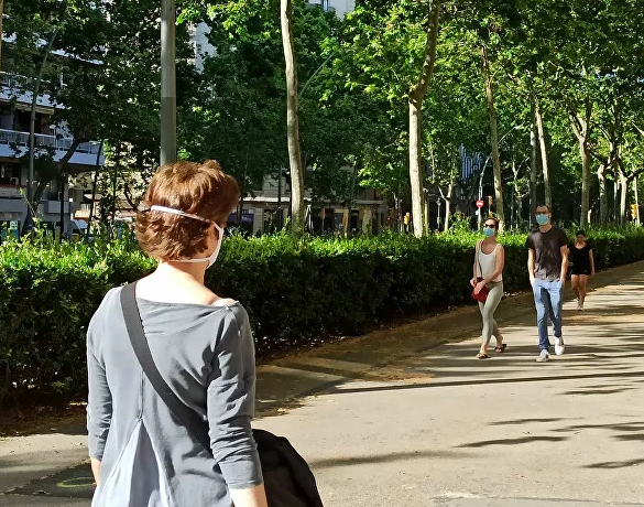 Muchos españoles salieron a los parques a disfrutar de una caminata