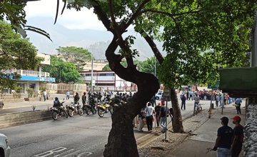 https://www.aporrea.org/imagenes/2020/05/protesta_falta_agua_petare.-5.jpg