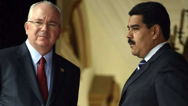 Rafael Ramírez y Nicolás Maduro