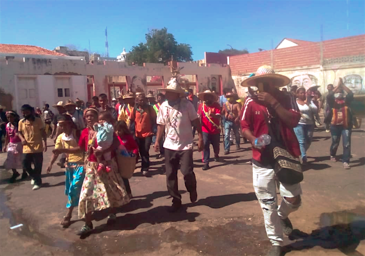 Los yukpa llegan a Maracaibo a reclamar atención a su situación en la sierra de Perijá.