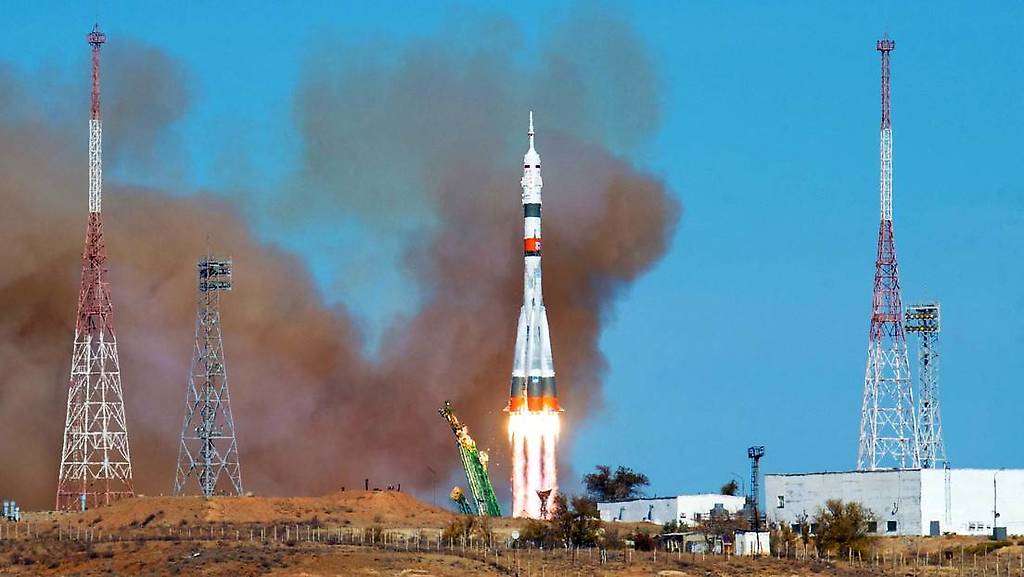 El Soyuz MS-17 despegó a las 05h45 GMT desde el cosmódromo ruso de Baikonur en Kazajistán, acoplándose a las 08h48 GMT a la Estación Espacial Internacional (EEI)