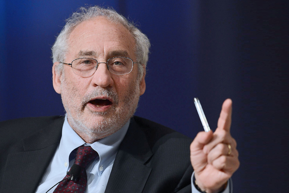 "Será muy difícil recuperar una economía global si hay muchos países en el mundo con una gran deuda", afirmó Stiglitz